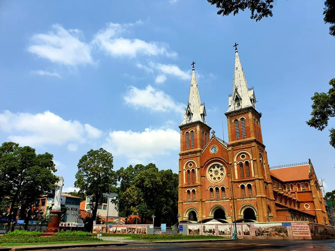 Business Insider: Notre-Dame de Saïgon, l'une des 19 plus belles cathédrales du monde ảnh 3 Business Insider: Notre-Dame de Saïgon, l'une des 19 plus belles cathédrales du monde ảnh 3