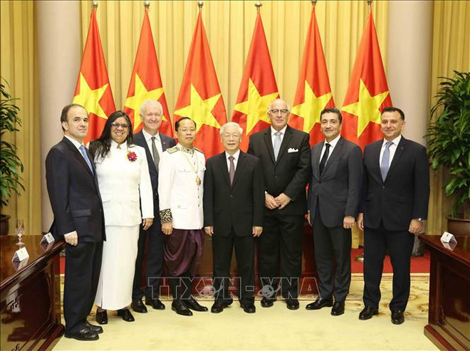 Le SG du Parti communiste et président Nguyen Phu Trong reçoit de nouveaux ambassadeurs étrangers ảnh 1 Le SG du Parti communiste et président Nguyen Phu Trong reçoit de nouveaux ambassadeurs étrangers ảnh 1