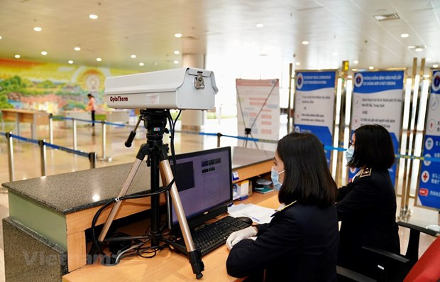 700 touristes bloqués à Dà Nang retourneront à Hanoi et Hô Chi Minh-Ville ảnh 1 700 touristes bloqués à Dà Nang retourneront à Hanoi et Hô Chi Minh-Ville ảnh 1