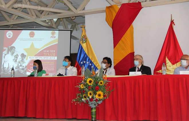 Distinction d’anciens guérilleros vénézuéliens ayant soutenu la révolution vietnamienne ảnh 1 Distinction d’anciens guérilleros vénézuéliens ayant soutenu la révolution vietnamienne ảnh 1