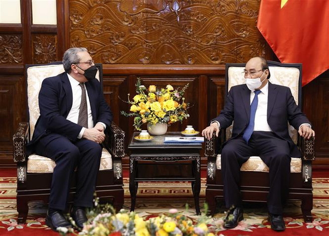 Le président Nguyên Xuân Phuc reçoit les ambassadeurs de Singapour et d'Égypte ảnh 2 Le président Nguyên Xuân Phuc reçoit les ambassadeurs de Singapour et d'Égypte ảnh 2