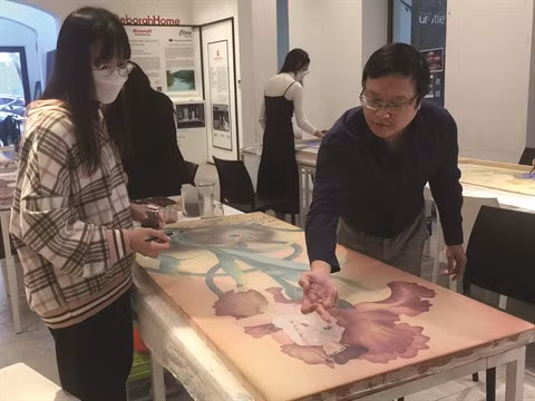 La peinture sur soie à la recherche de son âge d’or ảnh 1 La peinture sur soie à la recherche de son âge d’or ảnh 1