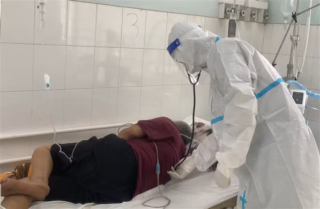 Covid-19: 41.980 nouveaux cas en 24 heures ảnh 1