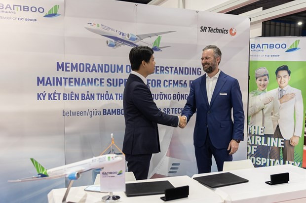 Bamboo Airways signe des accords avec SR Technics et Boeing Digital Solutions ảnh 1