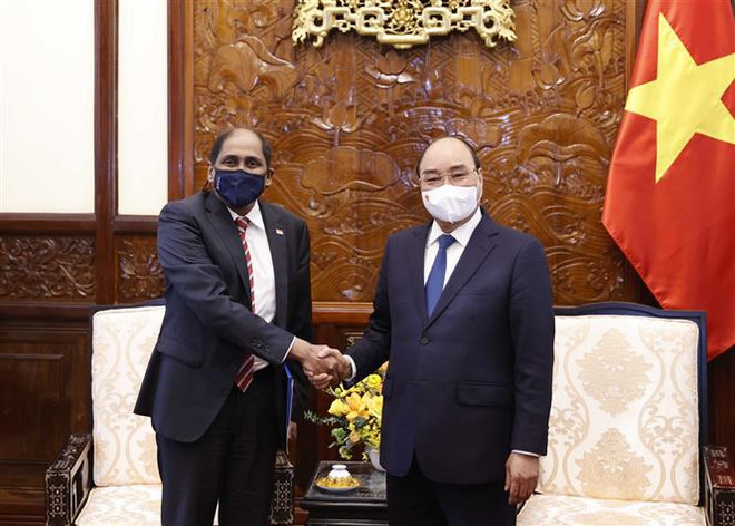 Le président Nguyên Xuân Phuc reçoit les ambassadeurs de Singapour et d'Égypte ảnh 1 Le président Nguyên Xuân Phuc reçoit les ambassadeurs de Singapour et d'Égypte ảnh 1