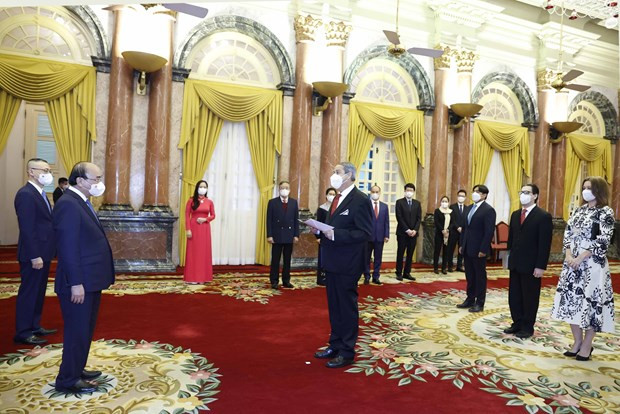 Le président Nguyên Xuân Phuc reçoit les ambassadeurs du Mexique et des États-Unis ảnh 1 Le président Nguyên Xuân Phuc reçoit les ambassadeurs du Mexique et des États-Unis ảnh 1