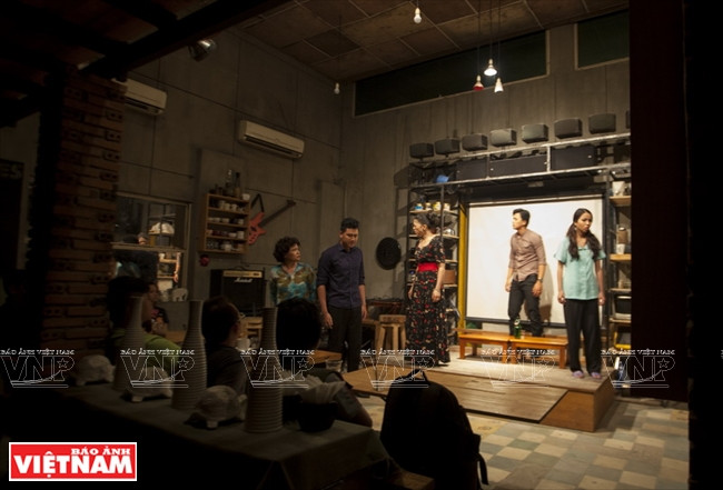 Café-théâtre - un nouveau style à Hô Chi Minh-Ville ảnh 1 Café-théâtre - un nouveau style à Hô Chi Minh-Ville ảnh 1