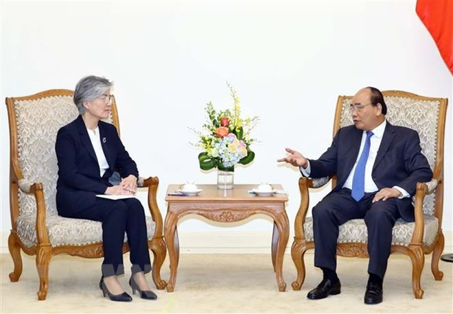 Le PM Nguyên Xuân Phuc reçoit la ministre sud-coréenne des AE Kang Kyung-wha ảnh 1 Le PM Nguyên Xuân Phuc reçoit la ministre sud-coréenne des AE Kang Kyung-wha ảnh 1