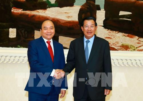 Le PM Nguyen Xuan Phuc envoie ses remerciements à son homologue cambodgien ảnh 1 Le PM Nguyen Xuan Phuc envoie ses remerciements à son homologue cambodgien ảnh 1