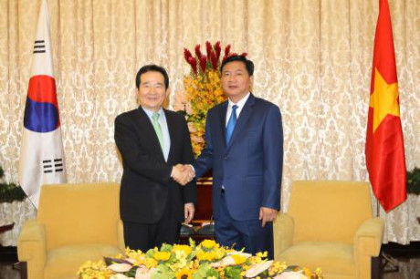 Hô Chi Minh-Ville accueille le président de l’AN de la R. de Corée ảnh 1 Hô Chi Minh-Ville accueille le président de l’AN de la R. de Corée ảnh 1