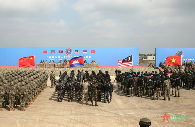 Une délégation de l'Armée populaire vietnamienne termine avec succès ses exercices en Chine ảnh 1