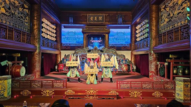 Promouvoir les échanges culturels et artistiques entre Thua Thien - Hue et la R. de Corée ảnh 2 Promouvoir les échanges culturels et artistiques entre Thua Thien - Hue et la R. de Corée ảnh 2
