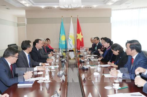 Le Vietnam souhaite resserrer ses relations avec le Kazakhstan ảnh 2