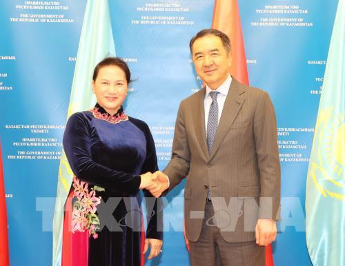 Le Vietnam souhaite resserrer ses relations avec le Kazakhstan ảnh 1 Le Vietnam souhaite resserrer ses relations avec le Kazakhstan ảnh 1