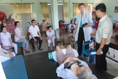 Une doctoresse américaine au grand cœur à Dà Nang ảnh 2 Une doctoresse américaine au grand cœur à Dà Nang ảnh 2