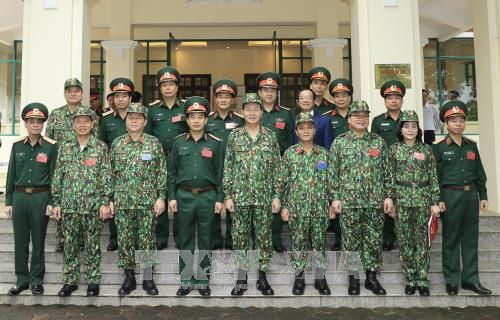 Le président Trân Dai Quang travaille avec le ministère de la Défense ảnh 2