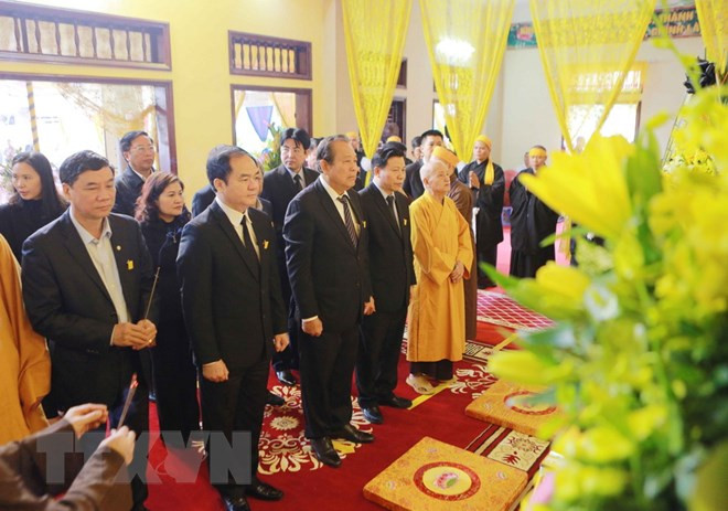 Des dirigeants rendent hommage au bonze supérieur Thich Thanh Sam ảnh 1 Des dirigeants rendent hommage au bonze supérieur Thich Thanh Sam ảnh 1