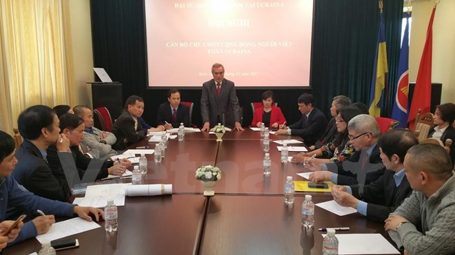 L'ambassade du Vietnam en Ukraine aux côté des résidents vietnamiens ảnh 1 L'ambassade du Vietnam en Ukraine aux côté des résidents vietnamiens ảnh 1