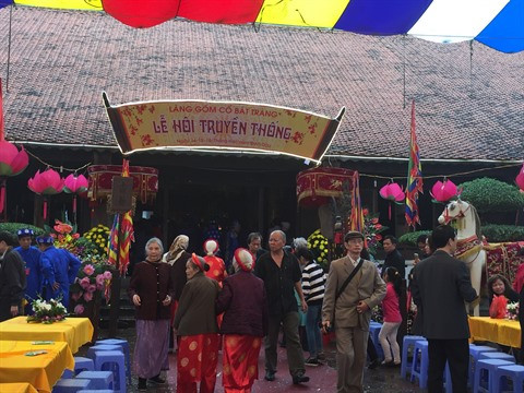 Le village de la céramique de Bat Tràng en fête ảnh 1 Le village de la céramique de Bat Tràng en fête ảnh 1