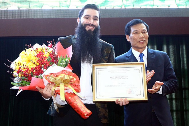 Le réalisateur du film «Kong: Skull Island» devient l’ambassadeur du tourisme vietnamien ảnh 1 Le réalisateur du film «Kong: Skull Island» devient l’ambassadeur du tourisme vietnamien ảnh 1