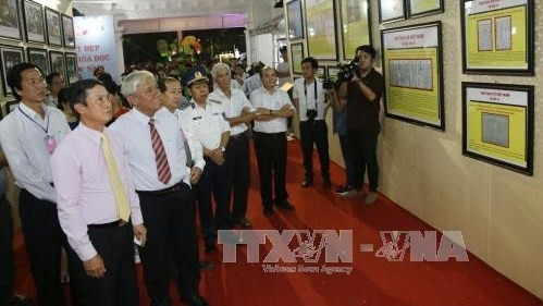 Exposition «Hoàng Sa, Truong Sa du Vietnam - Preuves historiques et juridiques» à Dông Thap ảnh 1 Exposition «Hoàng Sa, Truong Sa du Vietnam - Preuves historiques et juridiques» à Dông Thap ảnh 1