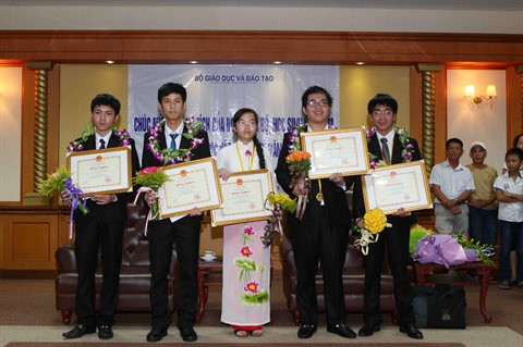 Distinction des dix jeunes illustres du Vietnam de 2016 ảnh 1 Distinction des dix jeunes illustres du Vietnam de 2016 ảnh 1