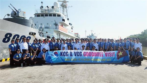 La Garde côtière de Corée du Sud en visite au Vietnam ảnh 1