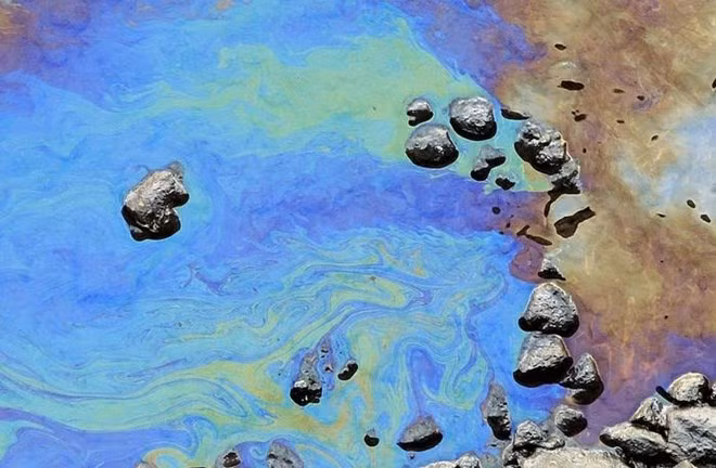 Singapour et Malaisie effectuent un exercice commun face à la marée noire ảnh 1 Singapour et Malaisie effectuent un exercice commun face à la marée noire ảnh 1