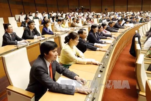 XIVe législature de l'AN : adoption d'une résolution sur l'arrêté des comptes du budget de 2014 ảnh 1