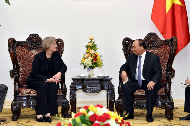 Le Premier ministre Nguyen Xuan Phuc reçoit le président de l’Université d’Harvard ảnh 1 Le Premier ministre Nguyen Xuan Phuc reçoit le président de l’Université d’Harvard ảnh 1