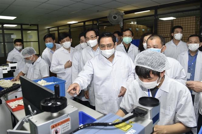 PM : un vaccin contre le COVID-19 fabriqué au Vietnam doit être disponible avant juin 2022 ảnh 2 PM : un vaccin contre le COVID-19 fabriqué au Vietnam doit être disponible avant juin 2022 ảnh 2