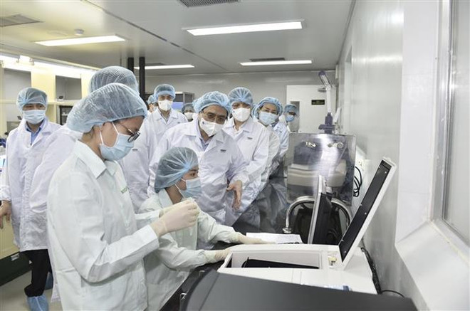 PM : un vaccin contre le COVID-19 fabriqué au Vietnam doit être disponible avant juin 2022 ảnh 1 PM : un vaccin contre le COVID-19 fabriqué au Vietnam doit être disponible avant juin 2022 ảnh 1