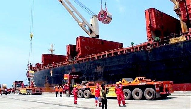 Le Groupe Hoa Sen exporte 12.000 tonnes de tôles ondulées vers l’Europe ảnh 1 Le Groupe Hoa Sen exporte 12.000 tonnes de tôles ondulées vers l’Europe ảnh 1