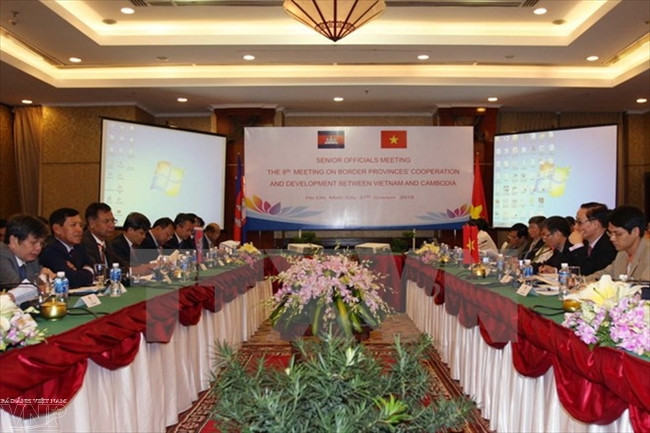 Le Vietnam et le Cambodge discutent de leur coopération frontalière ảnh 1 Le Vietnam et le Cambodge discutent de leur coopération frontalière ảnh 1