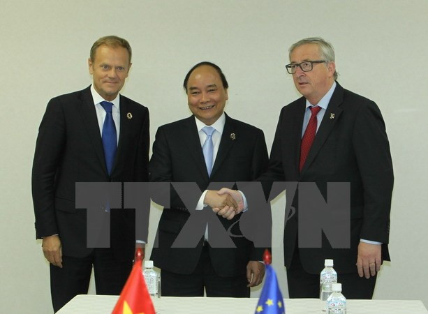 Le PM Nguyen Xuan Phuc rencontre des dirigeants de plusieurs pays au Japon ảnh 1 Le PM Nguyen Xuan Phuc rencontre des dirigeants de plusieurs pays au Japon ảnh 1