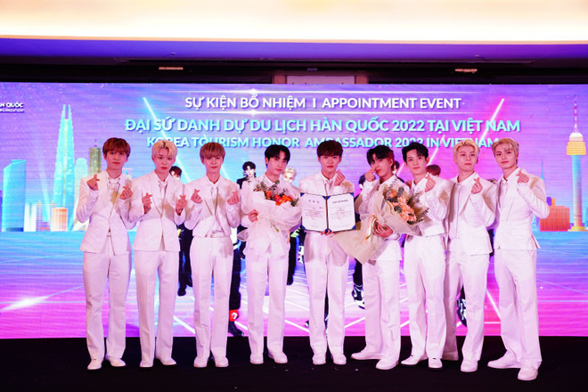  Blank2Y nommé ambassadeur honoraire du tourisme sud-coréen au Vietnam ảnh 1