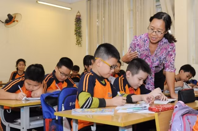 Affection des enseignants destinée aux élèves malvoyants ảnh 1 Affection des enseignants destinée aux élèves malvoyants ảnh 1