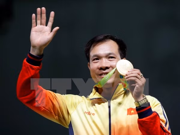 Les médias internationaux louent la victoire du tireur Hoang Xuan Vinh aux JO ảnh 1
