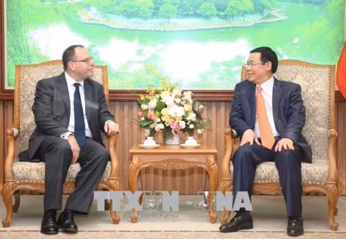 Prudential s'engage à mener ses activités à long terme au Vietnam ảnh 1