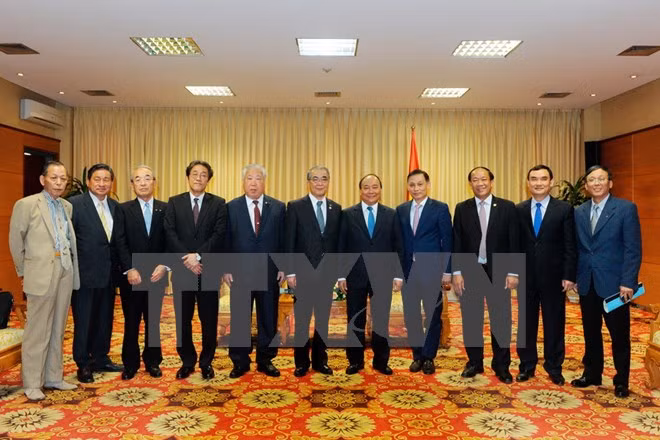 Pour une coopération étroite entre Nagasaki et les localités vietnamiennes ảnh 1