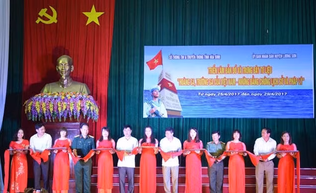 Exposition «Hoàng Sa, Truong Sa du Vietnam - les preuves historiques et juridiques» ảnh 1