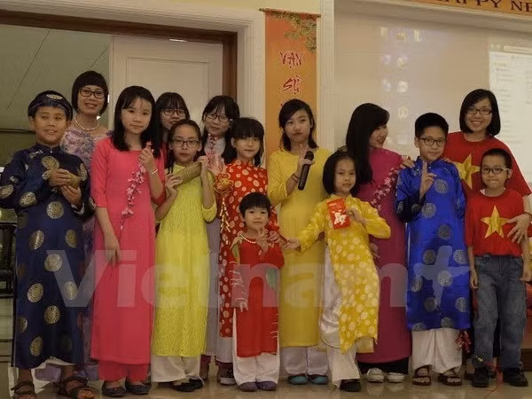 La communauté vietnamienne de Cuba accueille le Nouvel An ảnh 1