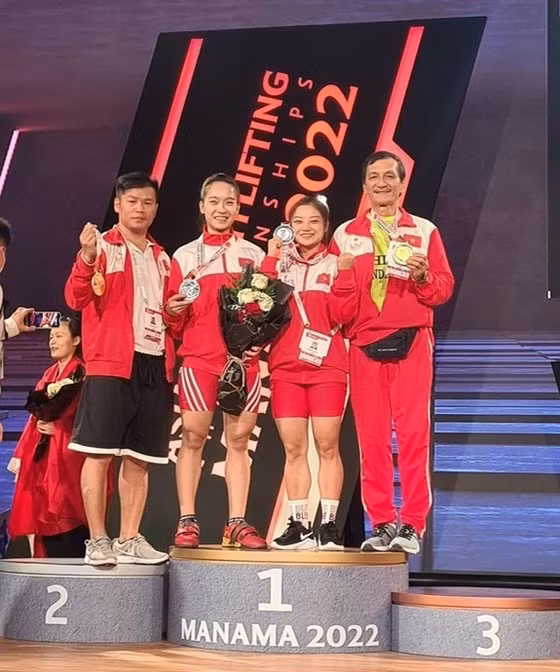 Championnat d’Asie d’haltérophilie 2022 : le Vietnam commence fort ảnh 1