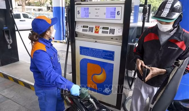 Les prix des carburants en légère hausse ảnh 1