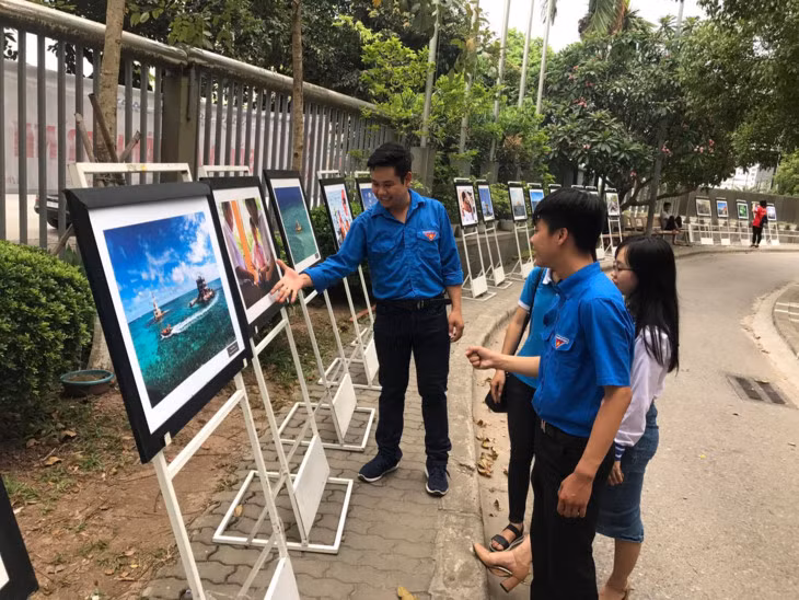 Renforcer la communication à propos de la souveraineté vietnamienne la mer et les îles ảnh 1