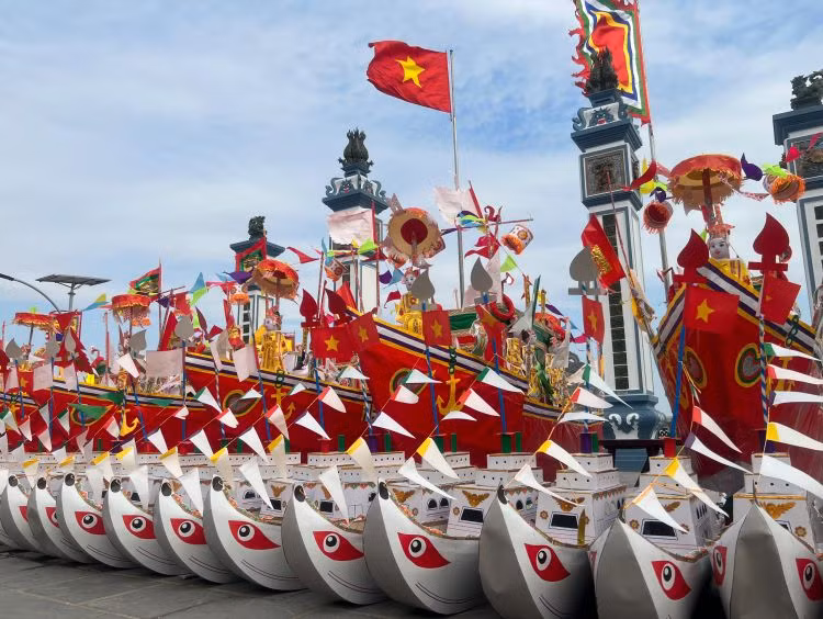 À Hai Phong, plongée culturelle dans la fête de l’île de Hon Dâu ảnh 1