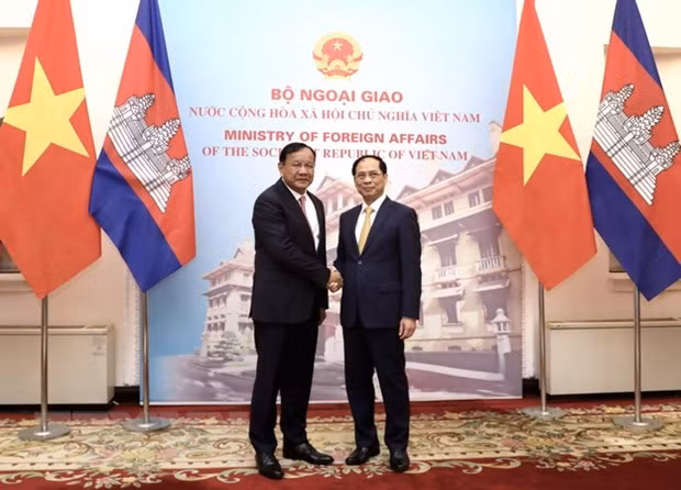Vietnam-Cambodge : poursuite de la coopération économique, culturelle, scientifique et technique ảnh 1