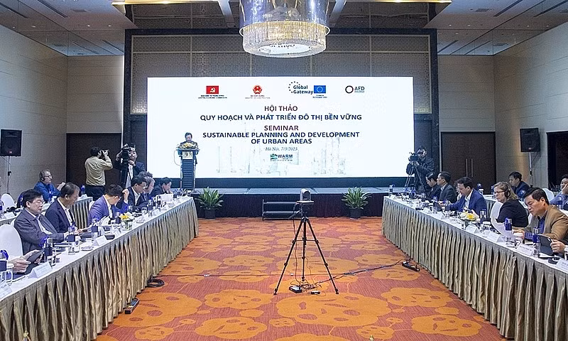  Le Vietnam et la France renforcent leur coopération dans le développement urbain durable ảnh 1