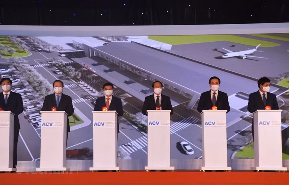 Mise en chantier du projet d'agrandissement de l'aéroport de Dien Bien ảnh 1