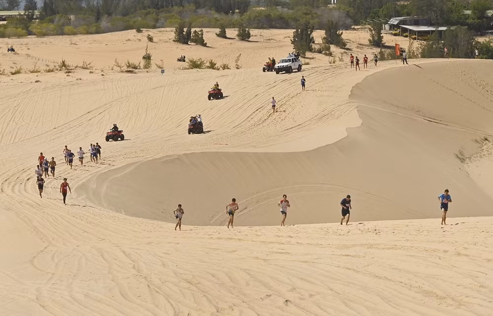 Beauté époustouflante des célèbres dunes de sable de la province de Binh Thuan ảnh 1